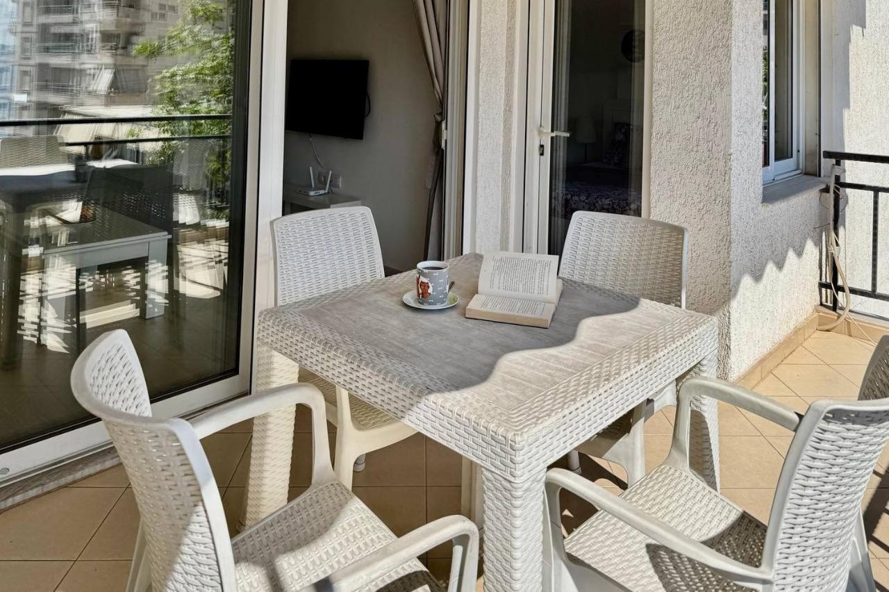 Morina Sea View Apartment Sarande Bagian luar foto