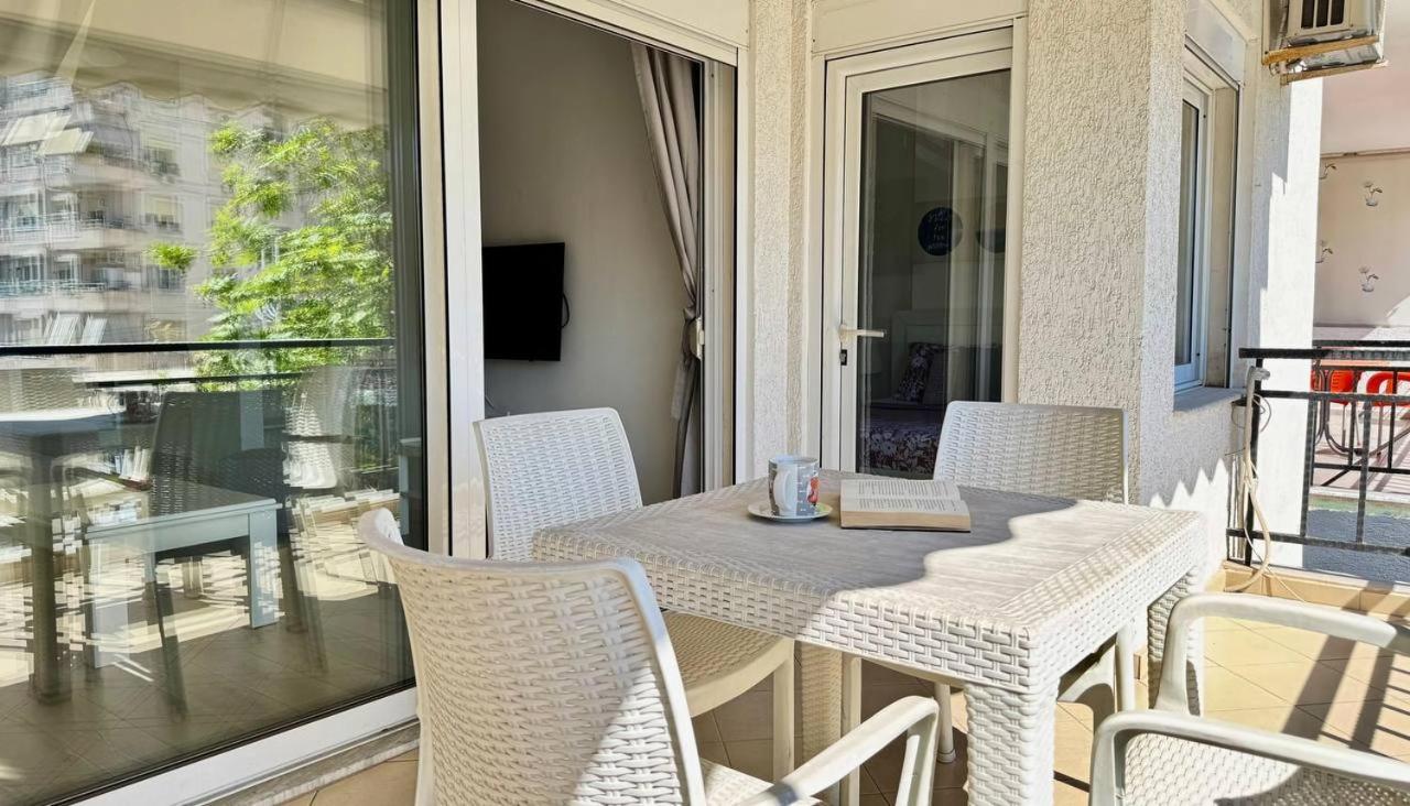 Morina Sea View Apartment Sarande Bagian luar foto